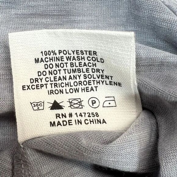 Simply southern size small gray long sleeve Henley - Picture 7 of 8